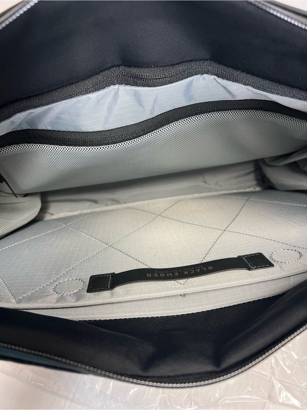 Black Ember WPT Tote Men's Bag with Shoulder Strap - Picture 3 of 3